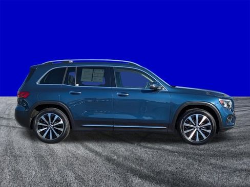 Used 2023 Mercedes-Benz GLB 250 image 3
