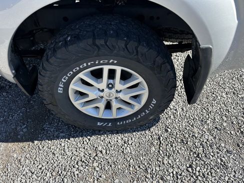 Used 2015 Nissan Frontier SV w/ SV Value Truck Package image 19