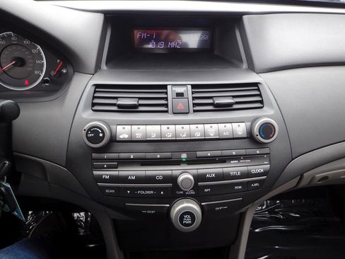 Used 2010 Honda Accord LX-P image 17