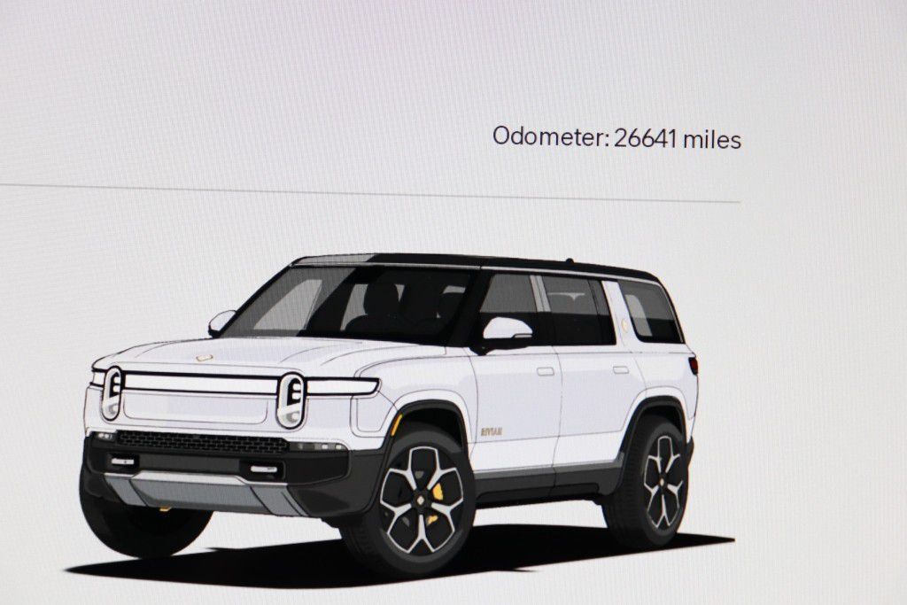 Used 2023 Rivian R1S Adventure Quad AWD/4WD image 46
