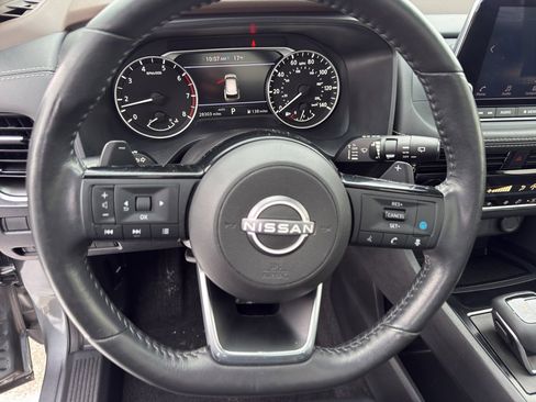 Used 2023 Nissan Rogue SV w/ SV Premium Package image 16