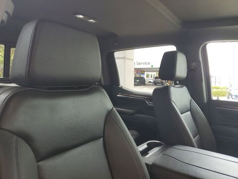 Used 2024 Chevrolet Silverado 1500 LT Trail Boss w/ LT Trail Boss Premium Package AWD/4WD image 27