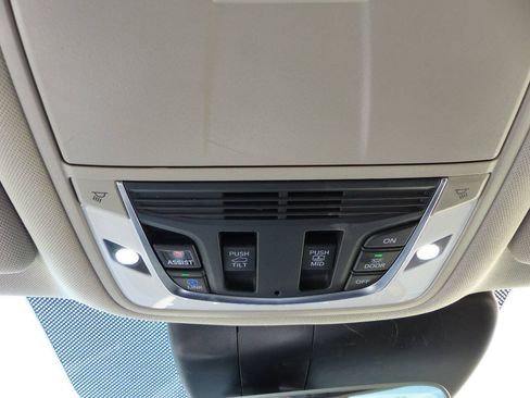 Used 2024 Acura RDX SH-AWD w/ Technology Package image 44