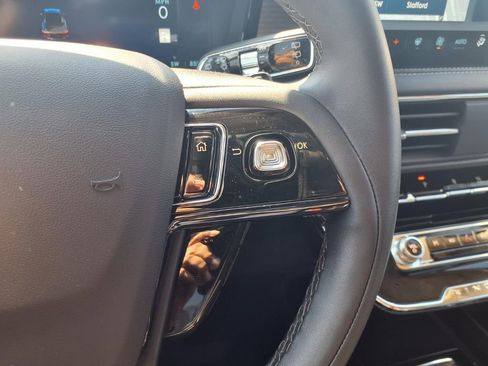 Used 2024 Lincoln Corsair FWD w/ Equipment Group 101A image 17