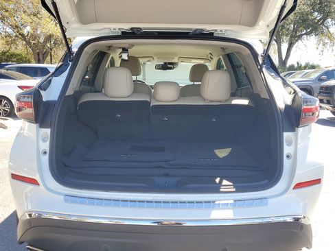 Used 2023 Nissan Murano SV image 10