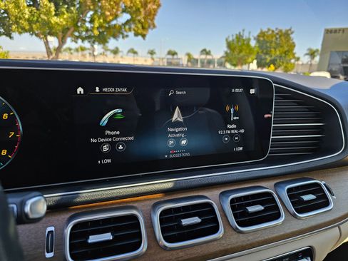 Used 2021 Mercedes-Benz GLE 580 4MATIC SUV image 34