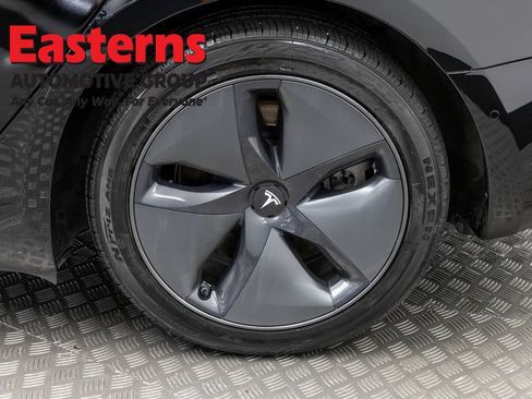 Used 2020 Tesla Model 3 Standard Range RWD image 28