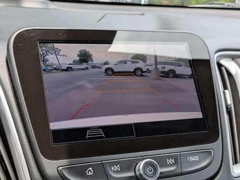 Used 2025 Chevrolet Malibu LT FWD image 22