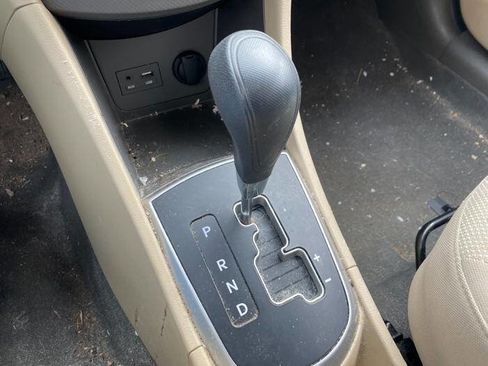 Used 2014 Hyundai Accent GLS image 36