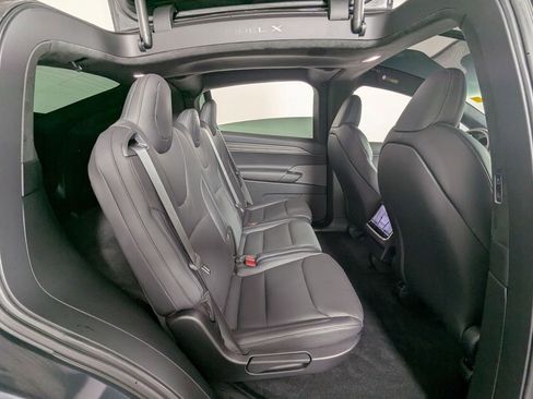 Used 2024 Tesla Model X image 28