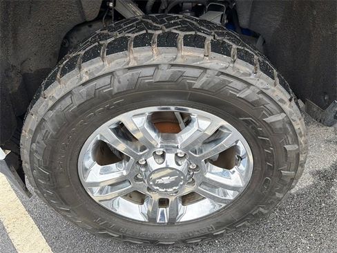 Used 2017 Chevrolet Silverado 2500 High Country w/ Duramax Plus Package image 11