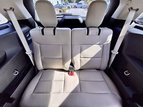 Used 2023 Ford Explorer XLT w/ Equipment Group 202A image 39