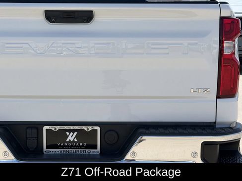 Used 2022 Chevrolet Silverado 1500 LTZ w/ LTZ Convenience Package II AWD/4WD image 9