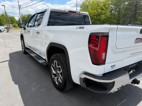 Used 2023 GMC Sierra 1500 SLT w/ SLT Premium Package AWD/4WD image 11