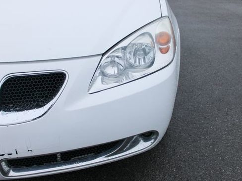 Used 2009 Pontiac G6 GT w/ Sport Package 1 image 34