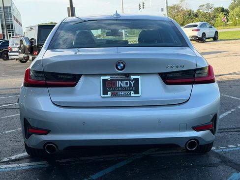 Used 2019 BMW 330i Sedan RWD image 4