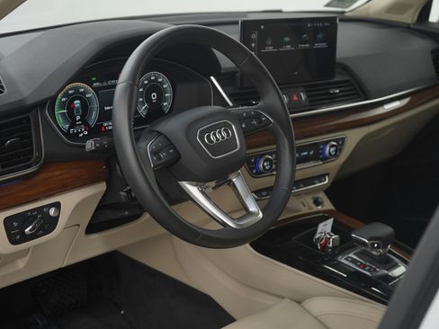 Used 2023 Audi Q5 e Prestige w/ Prestige Package image 26