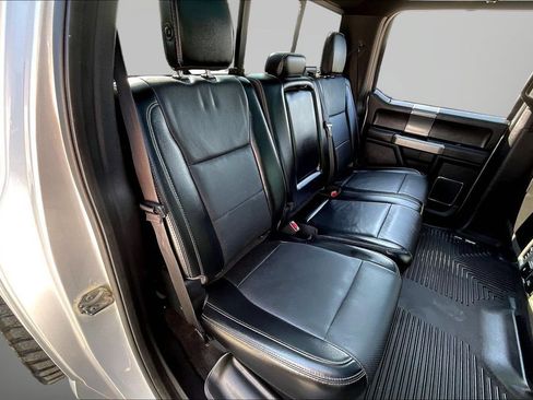 Used 2017 Ford F150 Lariat w/ Equipment Group 502A Luxury AWD/4WD image 25