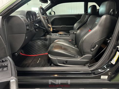 Used 2009 Dodge Challenger SRT8 w/ SRT Option Group II RWD image 37