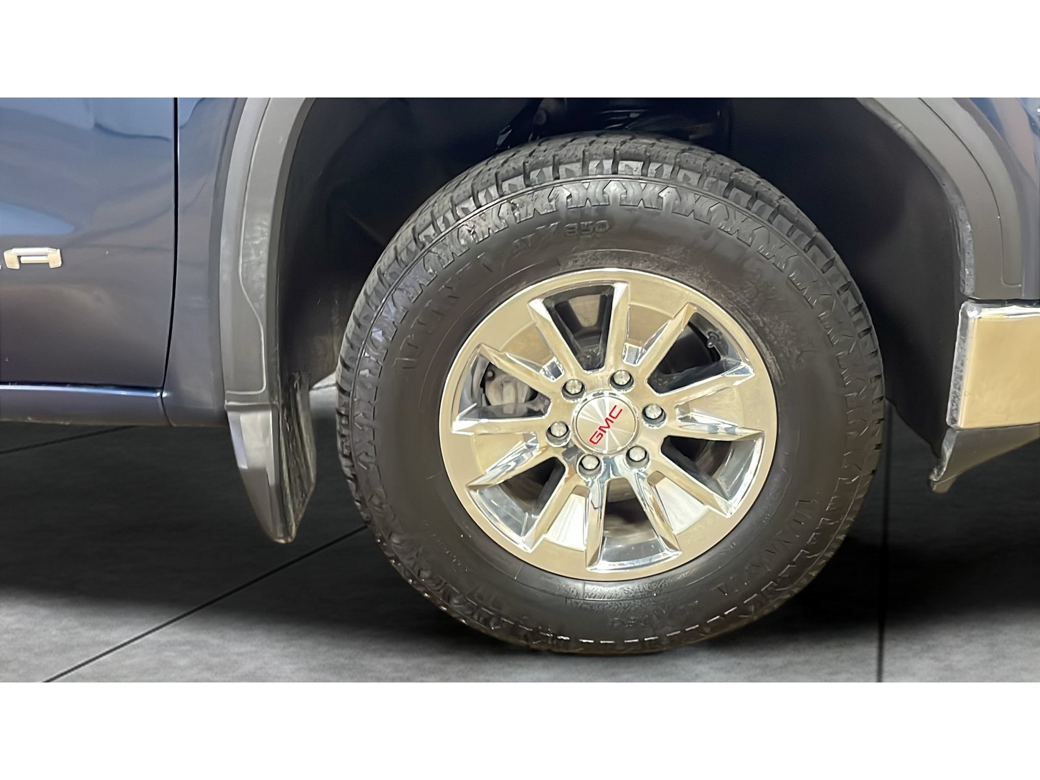 Used 2020 GMC Sierra 1500 4x4 Crew Cab w/ Sierra Value Package image 19