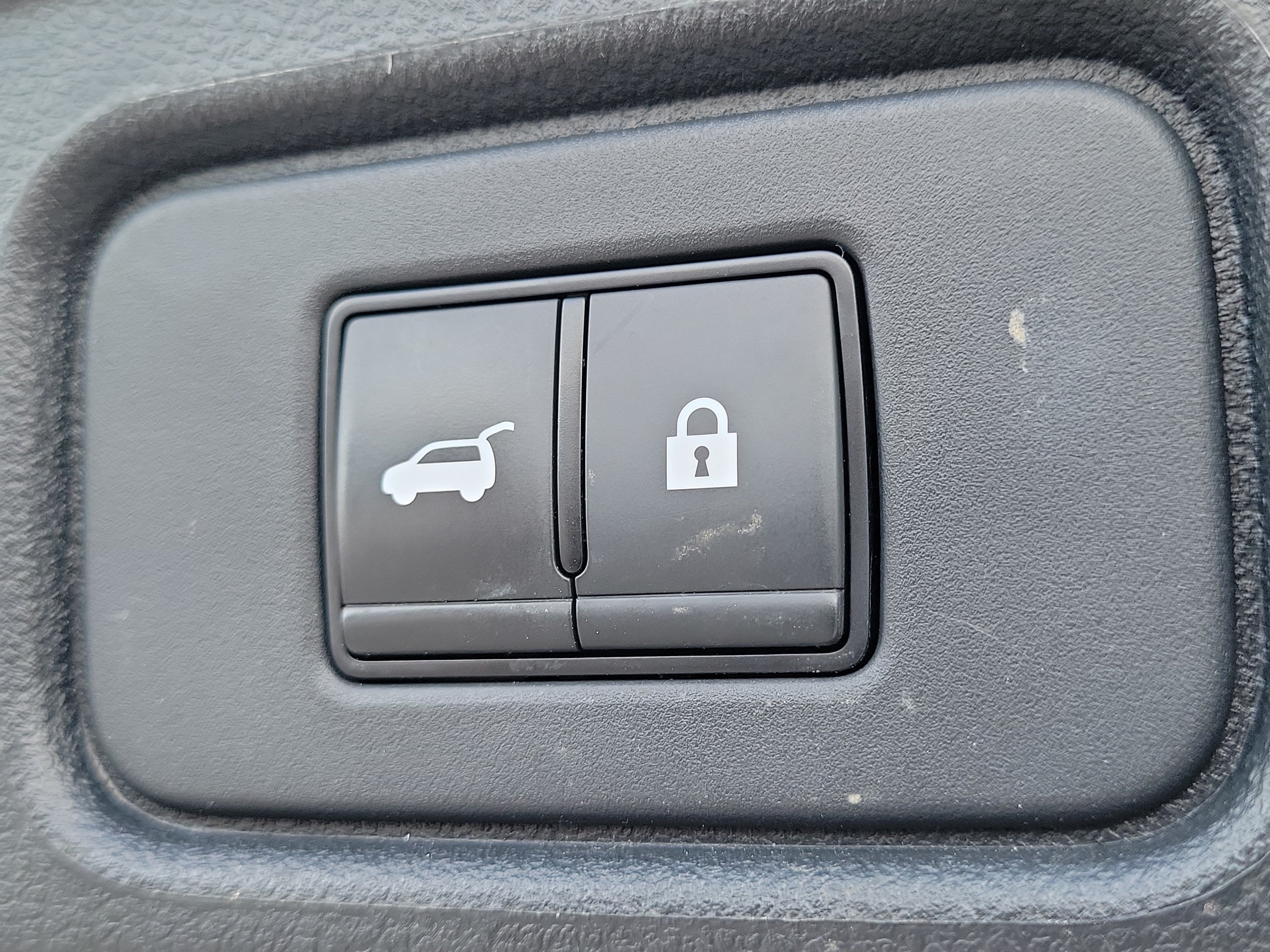 Certified 2024 Nissan Pathfinder SL w/ SL Premium Package FWD image 8