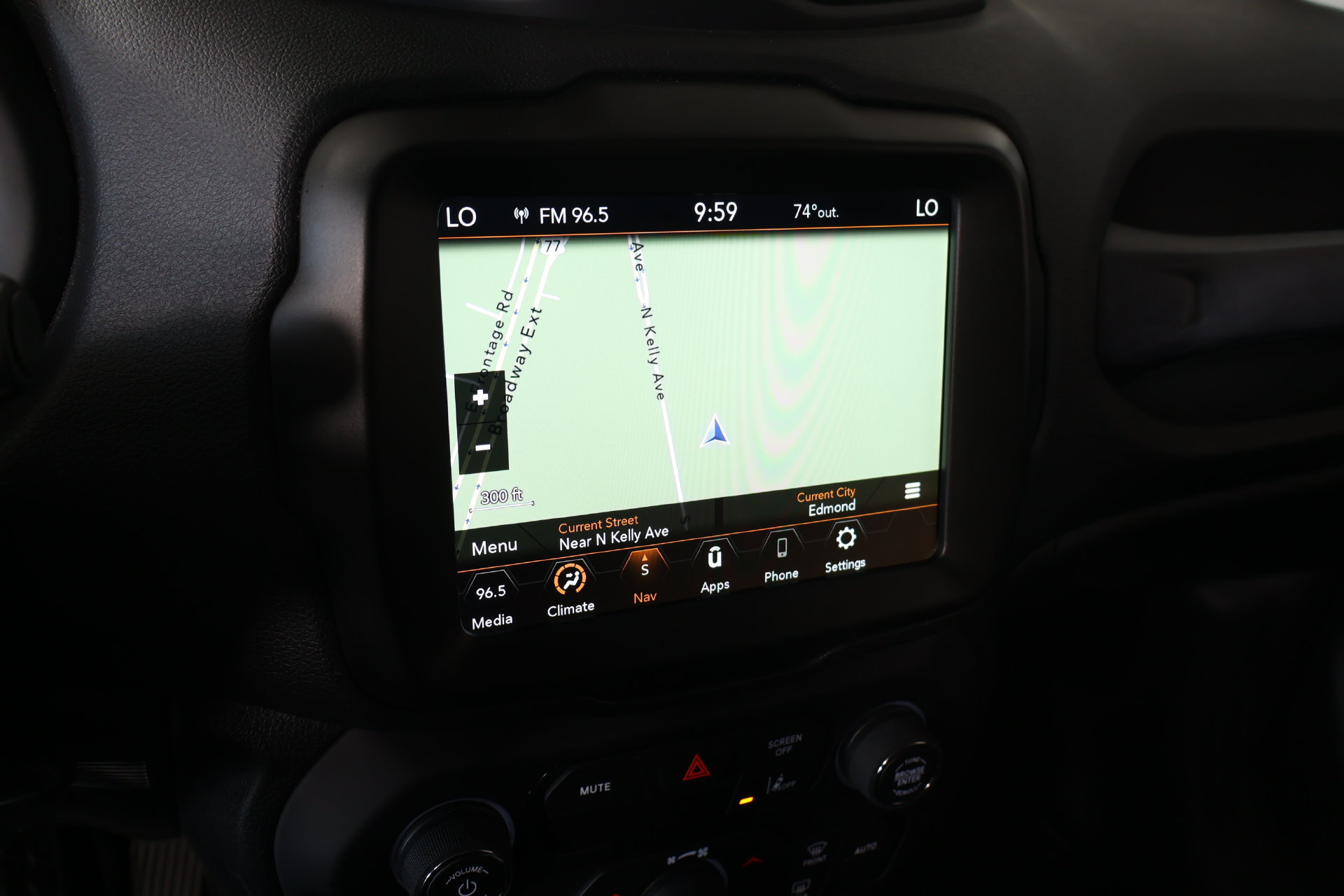 Used 2022 Jeep Renegade Latitude AWD/4WD image 7