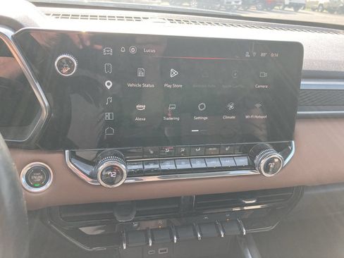 Used 2023 GMC Canyon AT4 AWD/4WD image 12