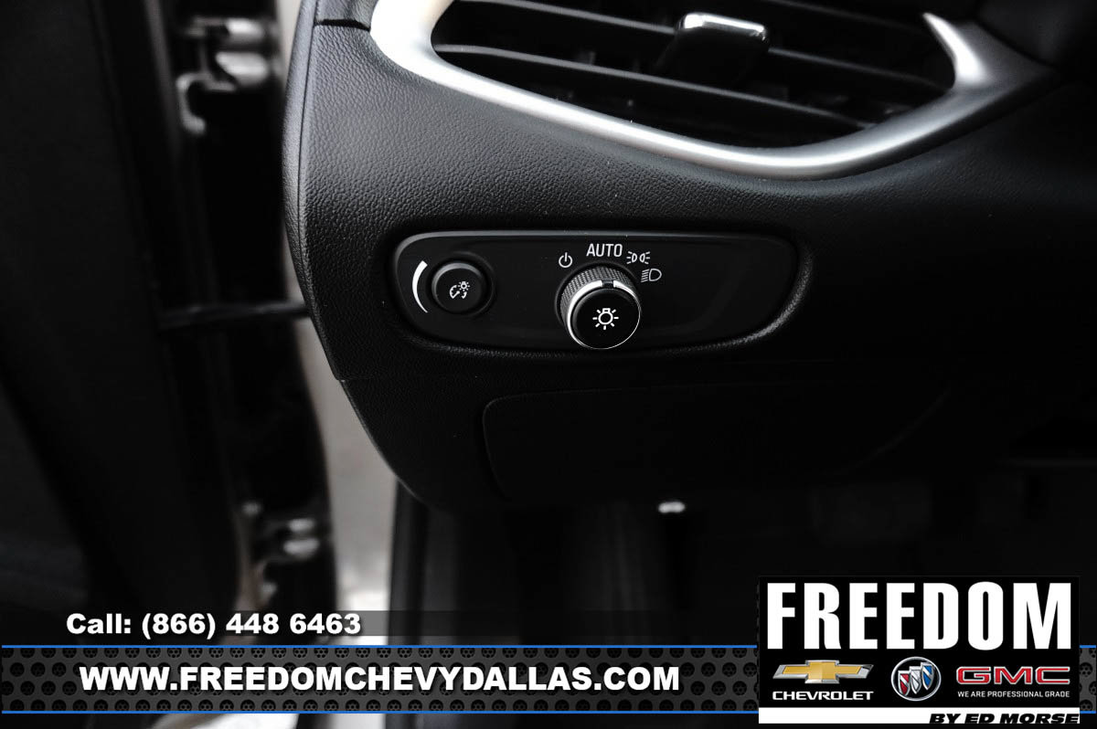 Used 2025 Chevrolet Malibu LT FWD image 18