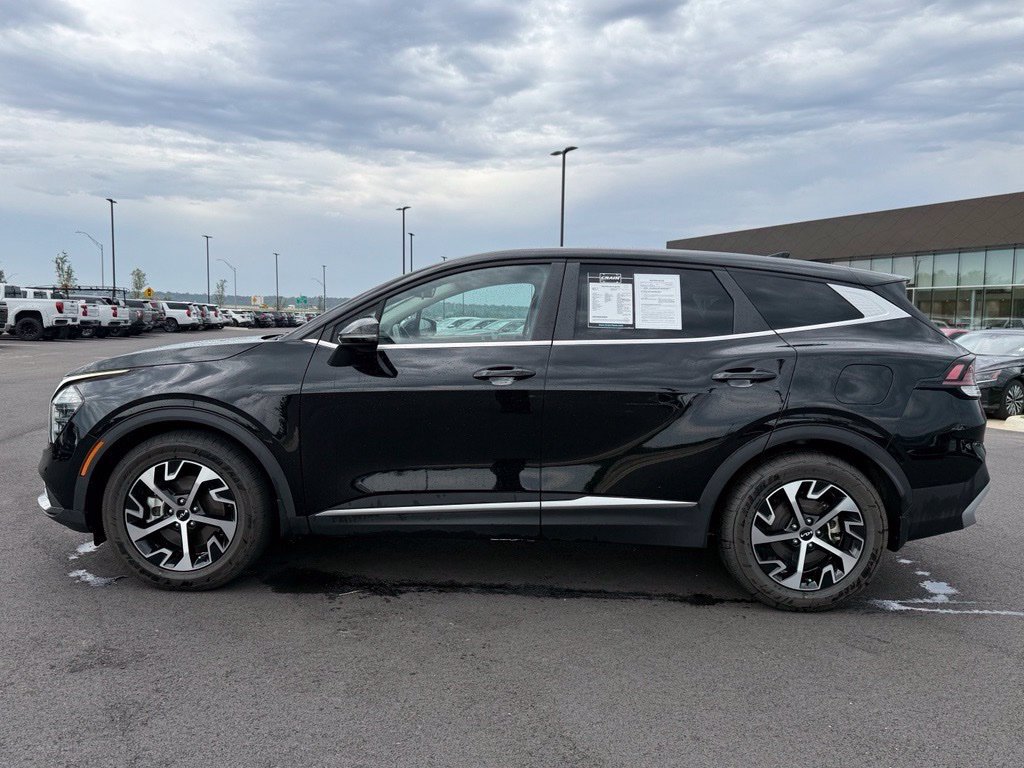 Used 2024 Kia Sportage EX FWD image 8