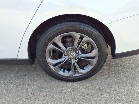 Used 2023 Honda Accord EX image 25
