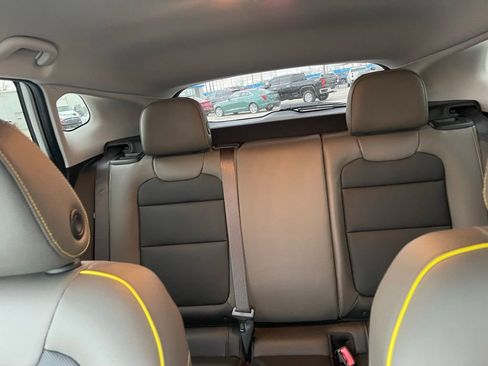 Used 2024 Chevrolet Trax ACTIV image 16