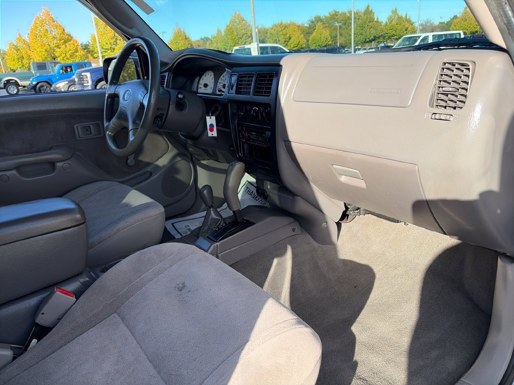Used 2003 Toyota Tacoma 4x4 Xtracab w/ SR5 Pkg image 13