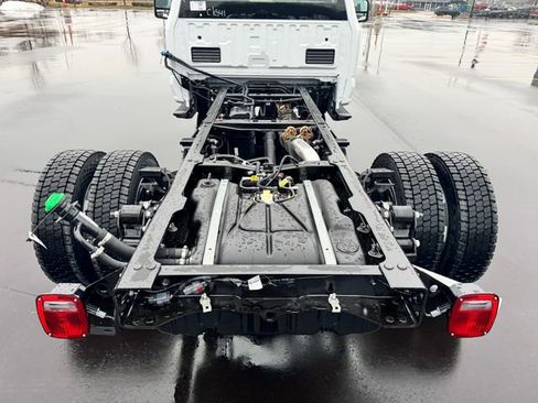 New 2025 Ford F550 4x4 Regular Cab Super Duty image 11