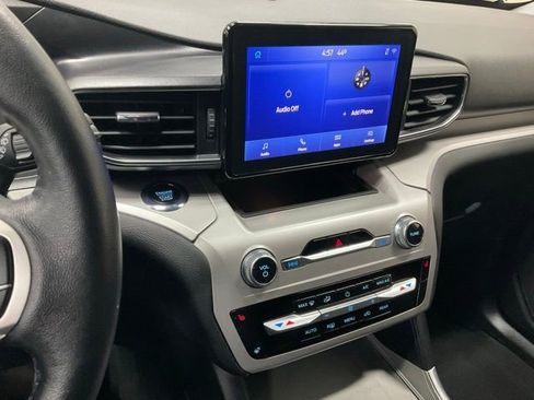 Used 2023 Ford Explorer XLT w/ Equipment Group 202A image 12