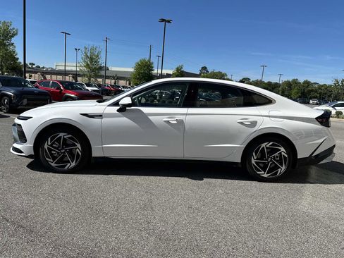 New 2026 Hyundai Sonata SEL FWD image 4