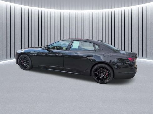 Used 2023 Maserati Quattroporte Modena Q4 AWD/4WD image 16