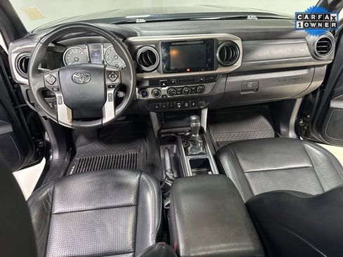 Used 2019 Toyota Tacoma Limited image 13