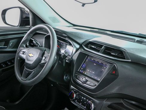 Used 2023 Chevrolet TrailBlazer LT FWD image 25
