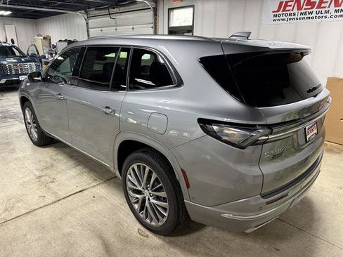 Certified 2026 Buick Enclave Avenir w/ Super Cruise Package AWD/4WD image 5