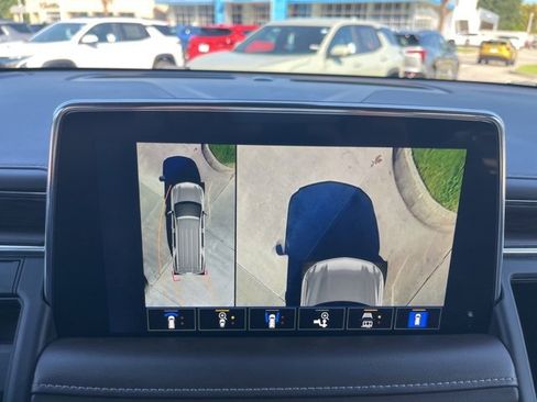 Used 2022 Chevrolet Suburban Z71 w/ Z71 Off-Road Package image 28