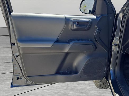 Used 2023 Toyota Tacoma SR AWD/4WD image 12