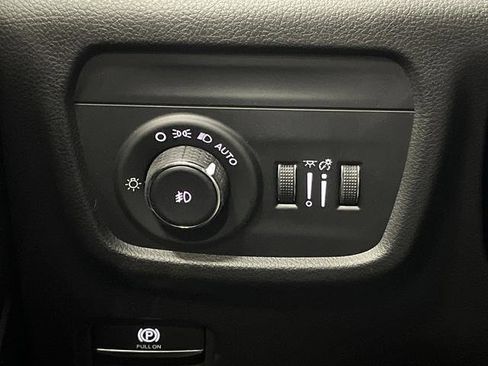 New 2026 Jeep Grand Cherokee Limited w/ Luxury Tech Group II image 25