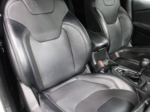 Used 2022 Jeep Cherokee Latitude Lux AWD/4WD image 28