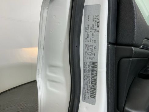 Used 2017 Jeep Grand Cherokee Limited AWD/4WD image 34