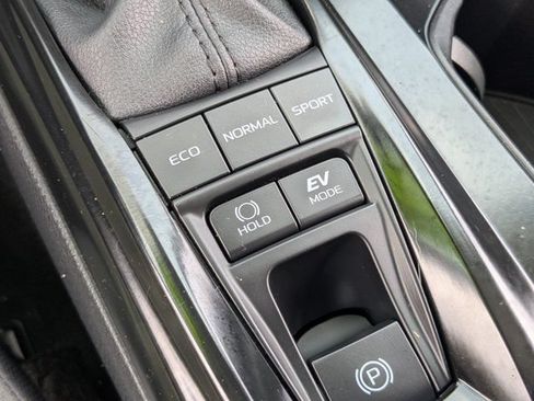 Used 2025 Toyota Camry LE FWD image 23