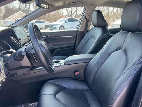 Used 2023 Toyota Camry XSE image 2