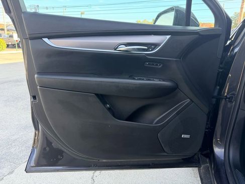 Used 2017 Cadillac XT5 Luxury w/ Driver Awareness Package image 25