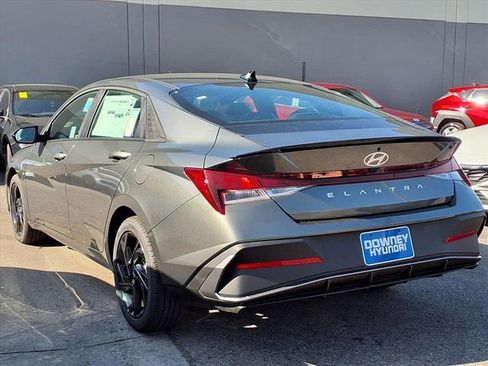 New 2026 Hyundai Elantra SEL Sport FWD image 6