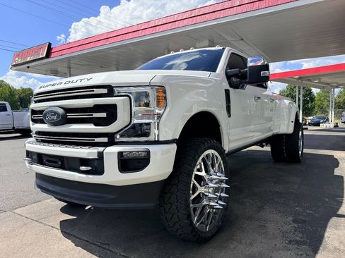 Used 2022 Ford F350 Platinum AWD/4WD image 18