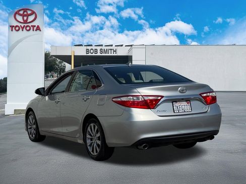 Used 2015 Toyota Camry XLE w/ Advanced Technology Package FWD image 8